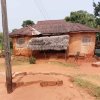 Hütten von armen Menschen in Ezeopara